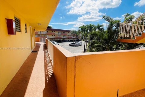 Condominio en venta en Miami, Florida, 1 dormitorio, 88.63 m2 № 1752771 - foto 6