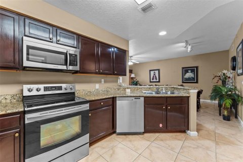 Condo in Orlando, Florida, 3 bedrooms  № 1833676 - photo 14