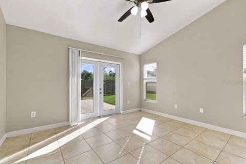 Villa ou maison à louer à Orlando, Floride: 3 chambres, 123.19 m2 № 2423891 - photo 8