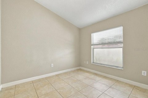 Villa ou maison à louer à Orlando, Floride: 3 chambres, 123.19 m2 № 2423891 - photo 12