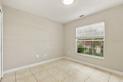 Villa ou maison à louer à Orlando, Floride: 3 chambres, 123.19 m2 № 2423891 - photo 11