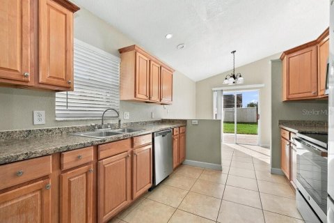 Villa ou maison à louer à Orlando, Floride: 3 chambres, 123.19 m2 № 2423891 - photo 7