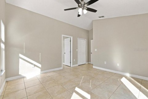 Villa ou maison à louer à Orlando, Floride: 3 chambres, 123.19 m2 № 2423891 - photo 9