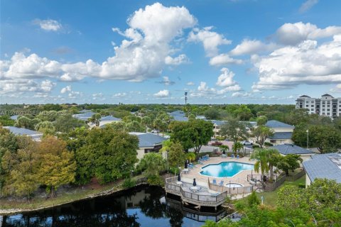 Condo in Plantation, Florida, 2 bedrooms  № 1999136 - photo 28