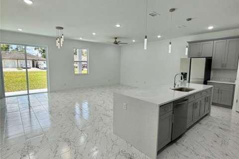 Adosado en alquiler en Kissimmee, Florida, 4 dormitorios, 211.91 m2 № 1908478 - foto 12
