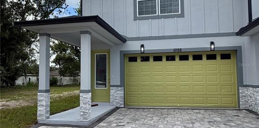 Adosado en Kissimmee, Florida 4 dormitorios, 211.91 m2 № 1908478