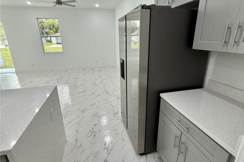 Adosado en alquiler en Kissimmee, Florida, 4 dormitorios, 211.91 m2 № 1908478 - foto 9