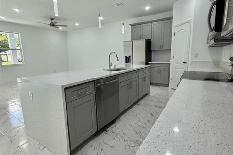 Adosado en alquiler en Kissimmee, Florida, 4 dormitorios, 211.91 m2 № 1908478 - foto 16