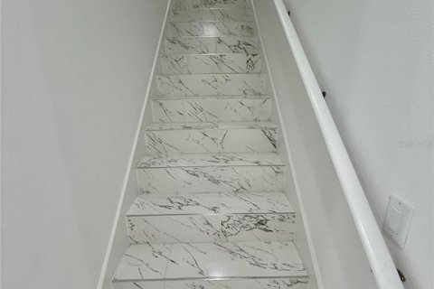 Adosado en alquiler en Kissimmee, Florida, 4 dormitorios, 211.91 m2 № 1908478 - foto 29