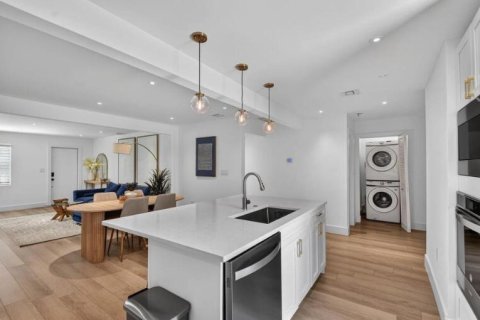 Villa ou maison à vendre à West Palm Beach, Floride: 6 chambres, 222.97 m2 № 2266044 - photo 12