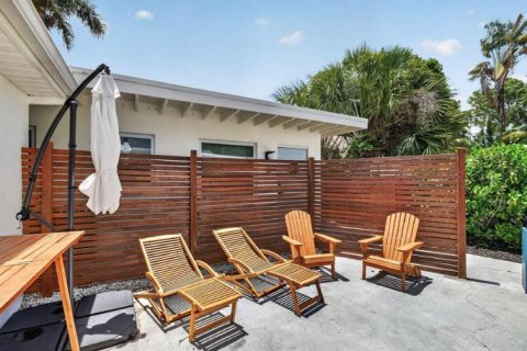 Villa ou maison à vendre à West Palm Beach, Floride: 6 chambres, 222.97 m2 № 2266044 - photo 28