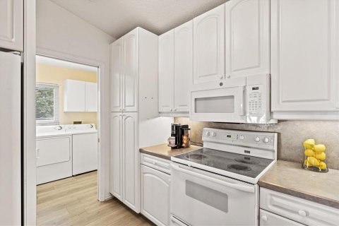 House in Bradenton, Florida 2 bedrooms, 140.93 sq.m. № 1877437 - photo 12