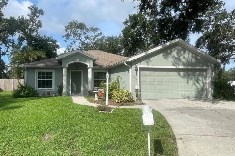 House in Bradenton, Florida 2 bedrooms, 140.93 sq.m. № 1877437 - photo 1
