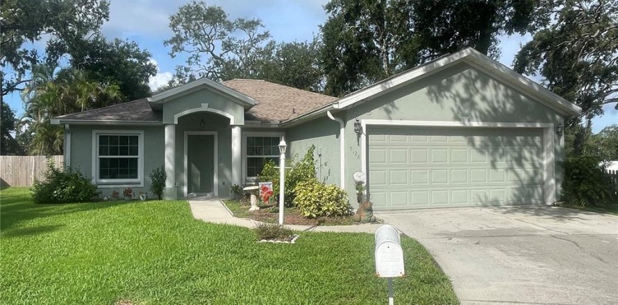 House in Bradenton, Florida 2 bedrooms, 140.93 sq.m. № 1877437