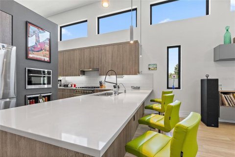 Casa en alquiler en Saint Petersburg, Florida, 4 dormitorios, 226.87 m2 № 1854185 - foto 13