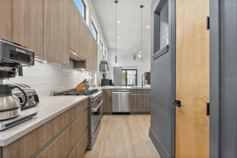 Casa en alquiler en Saint Petersburg, Florida, 4 dormitorios, 226.87 m2 № 1854185 - foto 11