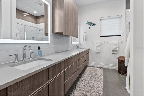 Casa en alquiler en Saint Petersburg, Florida, 4 dormitorios, 226.87 m2 № 1854185 - foto 18