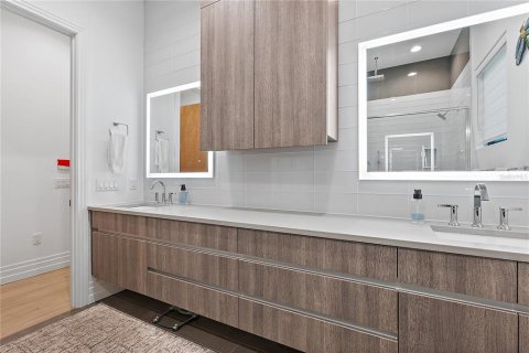 Casa en alquiler en Saint Petersburg, Florida, 4 dormitorios, 226.87 m2 № 1854185 - foto 20