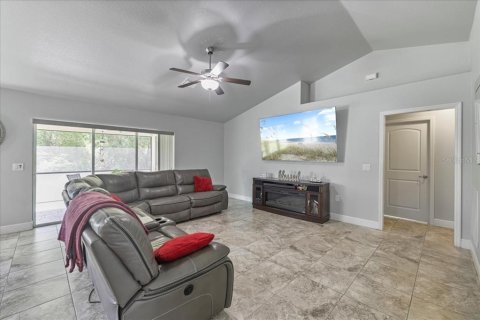 Casa en venta en Port Charlotte, Florida, 3 dormitorios, 163.69 m2 № 1878173 - foto 2