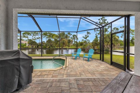 House in Port Charlotte, Florida 3 bedrooms, 152.36 sq.m. № 1877223 - photo 10