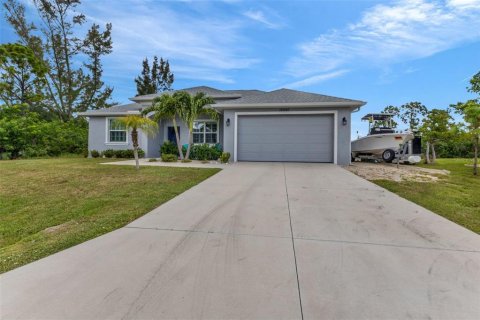 House in Port Charlotte, Florida 3 bedrooms, 152.36 sq.m. № 1877223 - photo 14