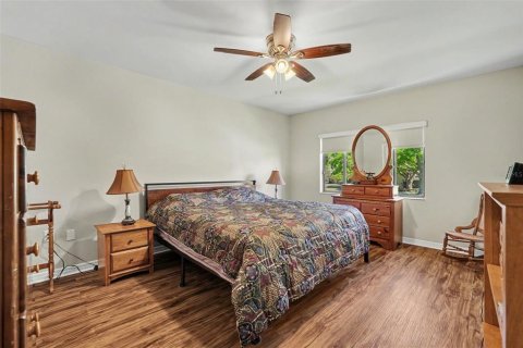 Condo in Tampa, Florida, 2 bedrooms  № 2115297 - photo 17
