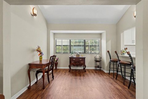 Condo in Tampa, Florida, 2 bedrooms  № 2115297 - photo 11