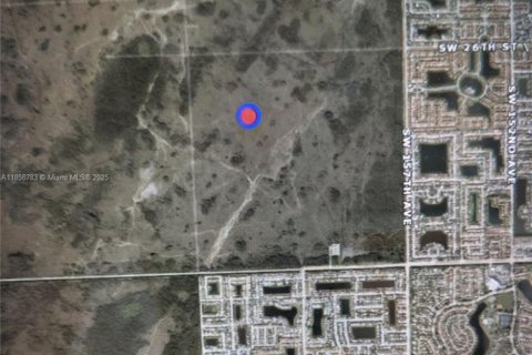 Terreno en Miami Beach, Florida № 2022734