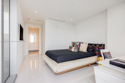 Condo in Miami, Florida, 2 bedrooms  № 1956834 - photo 20