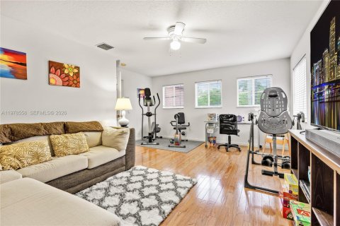 House in Weston, Florida 7 bedrooms, 305.93 sq.m. № 2068821 - photo 14