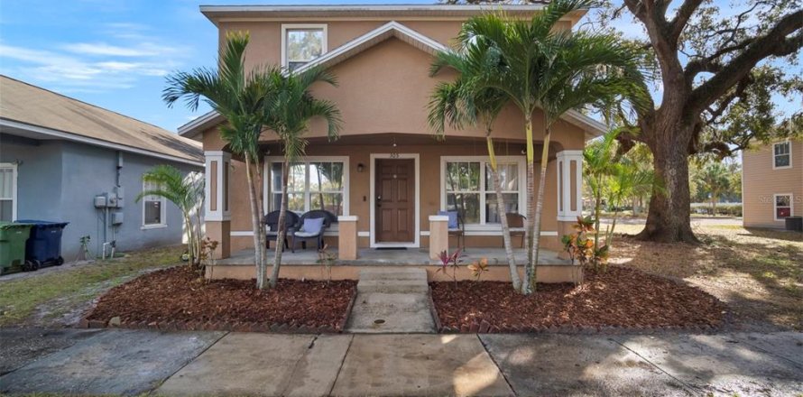 Villa ou maison à Tampa, Floride 5 chambres, 150.87 m2 № 1733417