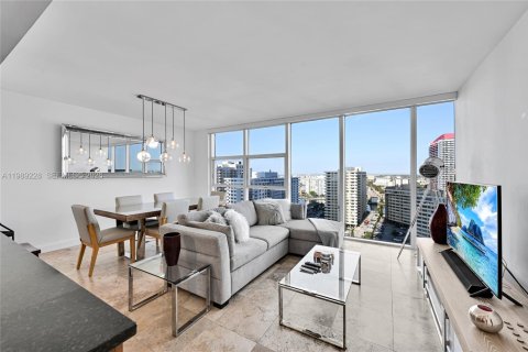 Condo in Hallandale Beach, Florida, 1 bedroom  № 2053069 - photo 4