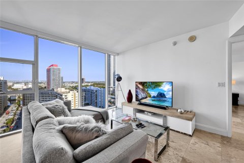 Condo in Hallandale Beach, Florida, 1 bedroom  № 2053069 - photo 5