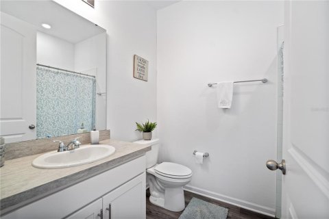 House in Auburndale, Florida 4 bedrooms, 239.97 sq.m. № 2151083 - photo 6
