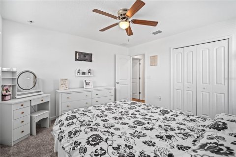 House in Auburndale, Florida 4 bedrooms, 239.97 sq.m. № 2151083 - photo 27