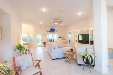 House in North Port, Florida 4 bedrooms, 210.42 sq.m. № 1609538 - photo 2