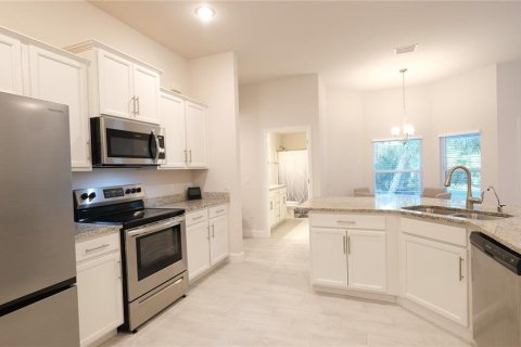 House in North Port, Florida 4 bedrooms, 210.42 sq.m. № 1609538 - photo 6