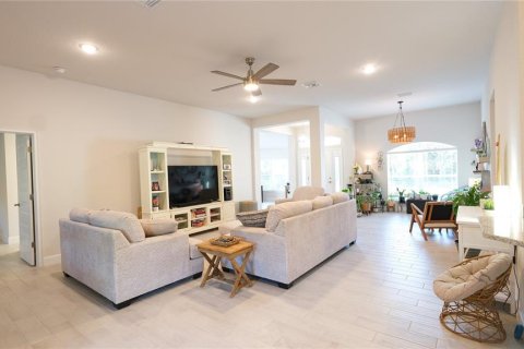 House in North Port, Florida 4 bedrooms, 210.42 sq.m. № 1609538 - photo 10