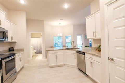 House in North Port, Florida 4 bedrooms, 210.42 sq.m. № 1609538 - photo 5
