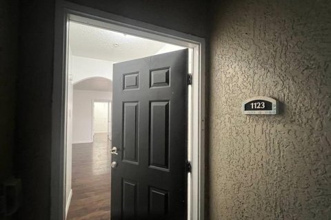 Снять в аренду кондоминиум в Орландо, Флорида 5 комнат, 104.05м2, № 1803472 - фото 2