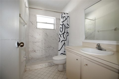 Copropriété à louer à Coral Springs, Floride: 2 chambres, 117.06 m2 № 1997507 - photo 13