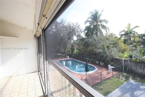 Copropriété à louer à Coral Springs, Floride: 2 chambres, 117.06 m2 № 1997507 - photo 24