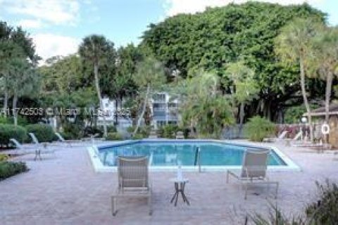 Condo in Pompano Beach, Florida, 2 bedrooms  № 1492204 - photo 17
