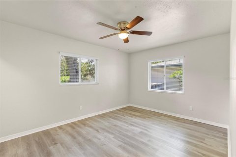 House in Clearwater, Florida 3 bedrooms, 157.1 sq.m. № 1834658 - photo 18