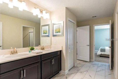 House in Davenport, Florida 8 bedrooms, 363.15 sq.m. № 2094123 - photo 17