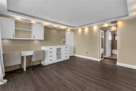 Copropriété à louer à Miami Beach, Floride: 2 chambres, 89.93 m2 № 2431293 - photo 23