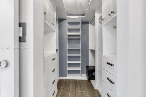 Copropriété à louer à Miami Beach, Floride: 2 chambres, 89.93 m2 № 2431293 - photo 17