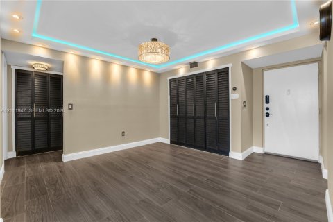 Copropriété à louer à Miami Beach, Floride: 2 chambres, 89.93 m2 № 2431293 - photo 22