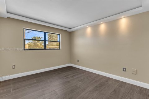 Copropriété à louer à Miami Beach, Floride: 2 chambres, 89.93 m2 № 2431293 - photo 27