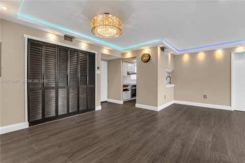 Copropriété à louer à Miami Beach, Floride: 2 chambres, 89.93 m2 № 2431293 - photo 13